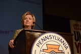 На съезде Демократической партии Клинтон утверждена кандидатом в президенты США