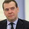 Медведев поздравил женщин с 8 марта изображением тюльпанов