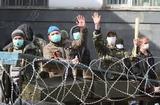Более 50 человек согласились покинуть здание СБУ в Луганске