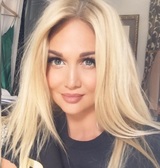 Красотка Виктория Лопырева поскандалила с блогерами по поводу Донбасса