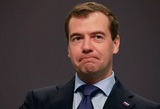 Медведев рассказал о процессе замены бумажных паспортов на электронные