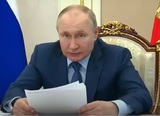 Путин поручил срочно проработать ужесточение правил оборота оружия после стрельбы в Казани