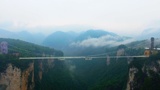 Китайцы построили самый длинный мост из стекла (ВИДЕО)
