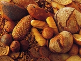 Кабмин внес в список соцпродуктов хлеб сроком хранения до 10 дней