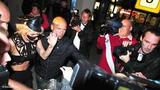 Телохранитель Мадонны, Джоли и Кличко заплатит за имя толкнувшего девушку в метро