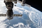 Корабль «Союз» отстыковался от МКС. Космонавты летят на Землю