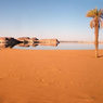 В тунисской пустыне за сутки образовалось глубокое озеро
