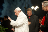 Папа Римский увез с острова Лесбос в Ватикан 12 беженцев