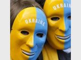 СМИ: Футбольные фанаты устроили драку на Майдане