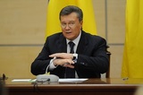 Янукович приехал в суд на слушания по делу о госперевороте на Украине‍