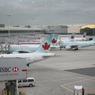 Канадский самолет вернулся в аэропорт после шутки о коронавирусе