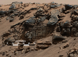 Любопытный марсоход нашел гроб марсианина? (ФОТО)