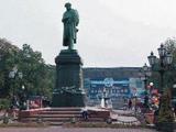«Яблоко» проводит пикеты на Пушкинской площади в Москве