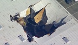 На видео сняли момент падения в Калифорнии истребителя F-16