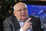 Горбачев опасается, что «холодная война» перерастет в «горячую»