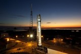 C авиабазы в Калифорнии стартовала ракета Falcon 9 и 5 спутников