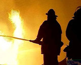 Пожарные ликвидировали возгорание на складе в Москве