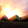 На Украине горит 11 цистерн с топливом после схода с рельсов ФОТО