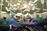 Ярославские хирурги восстановили пациенту руку, оторванную механизмом на работе