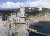 Отдыхать в Крыму в этом году будут богатые, невыездные и патриоты