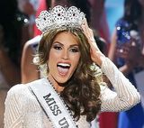 «Мисс Вселенная» едва не разбила корону за 120 тысяч долларов