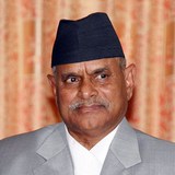 Президент Непала провел тревожную ночь в палатке