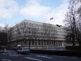 У Посольства США в Лондоне прогремели два взрыва