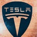 Илон Маск вынужден уйти с поста главы совета директоров Tesla