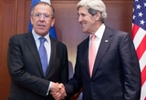 Лавров заявил Керри, что бесполезно давить санкциями на Россию