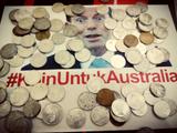 Жители Индонезии собирают деньги, чтобы "откупиться" от премьера Австралии Эббота