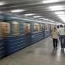 Второй за день инцидент с падением человека на рельсы метро в Москве