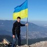 Одесский чиновник водрузил флаг Украины в Крыму