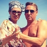 Танец Бледанс и Харатьяна на пляже затмила баба в бикини, ФОТО
