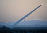 В Казахстане за пределами территории учений Минобороны РФ с неба упал обломок ракеты