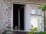 Житель Подольска выбросил из окна семилетнюю падчерицу